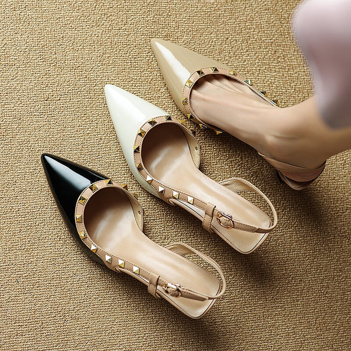  Sandals 