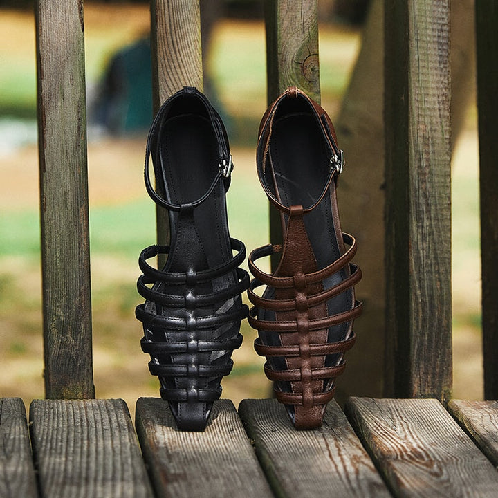  Sandals 