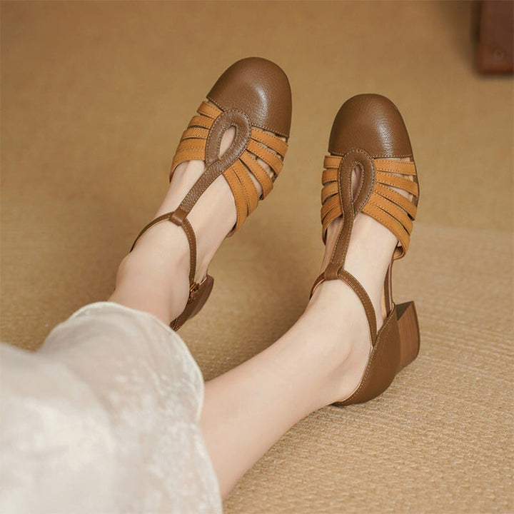  Sandals 