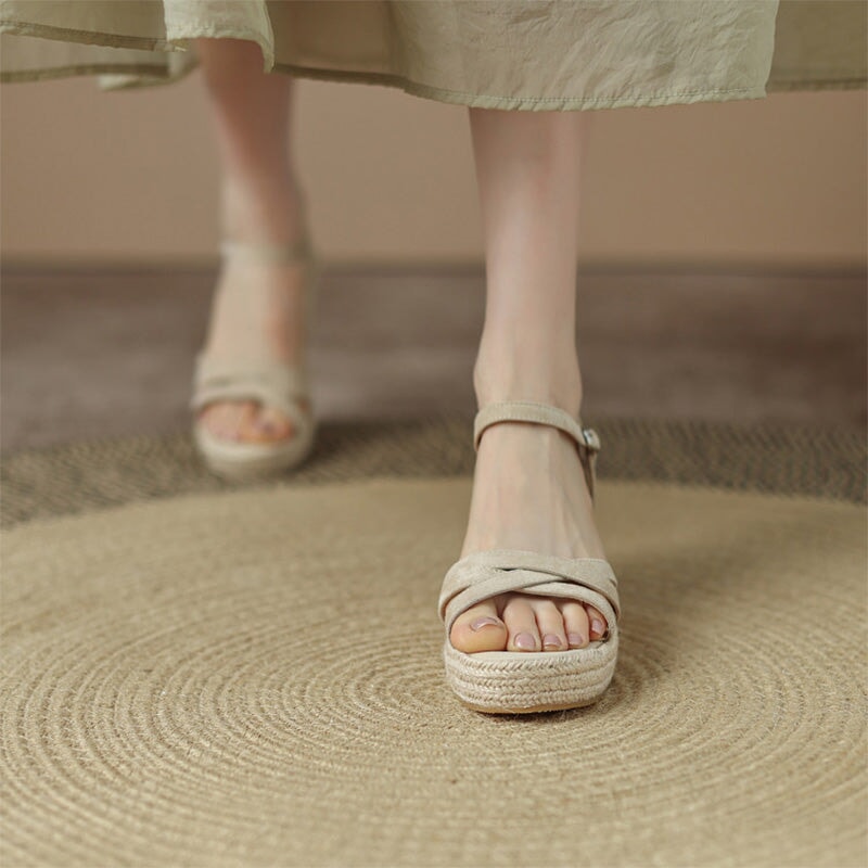  Sandals 