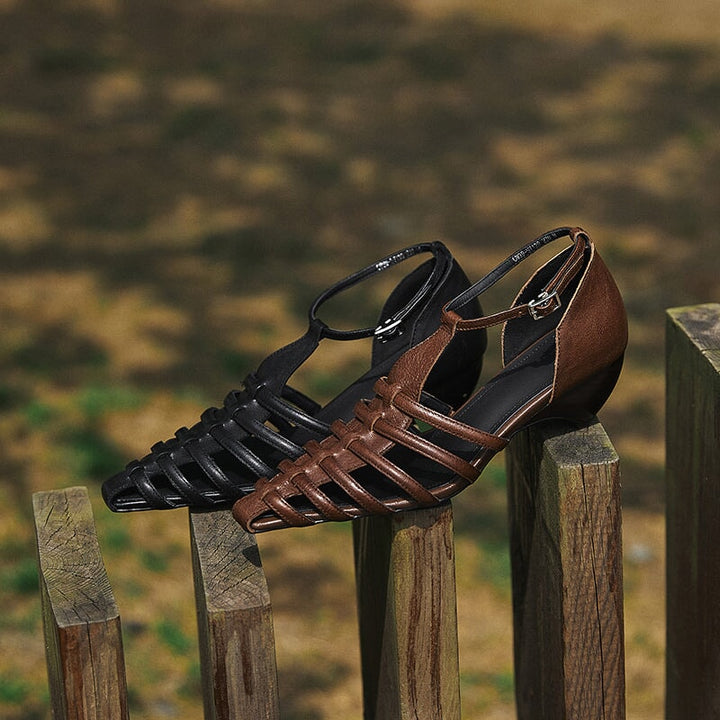  Sandals 