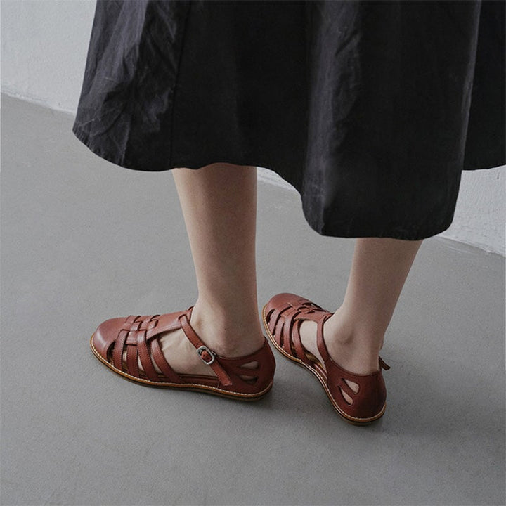  Sandals 