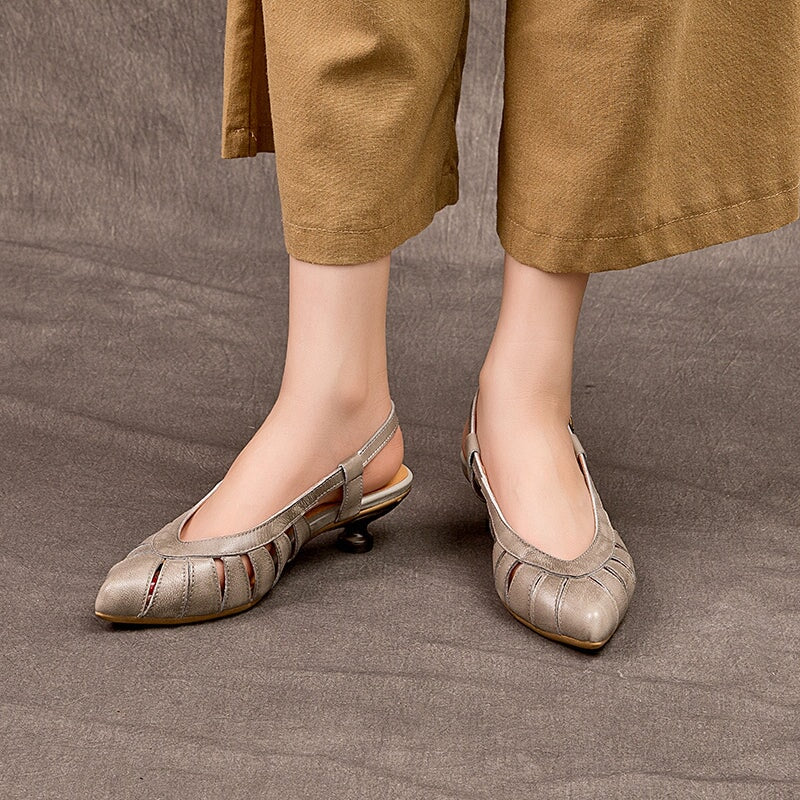  Sandals 