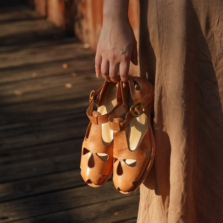  Sandals 