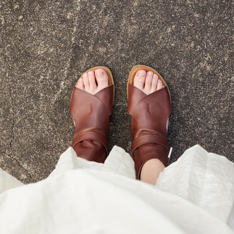  Sandals 