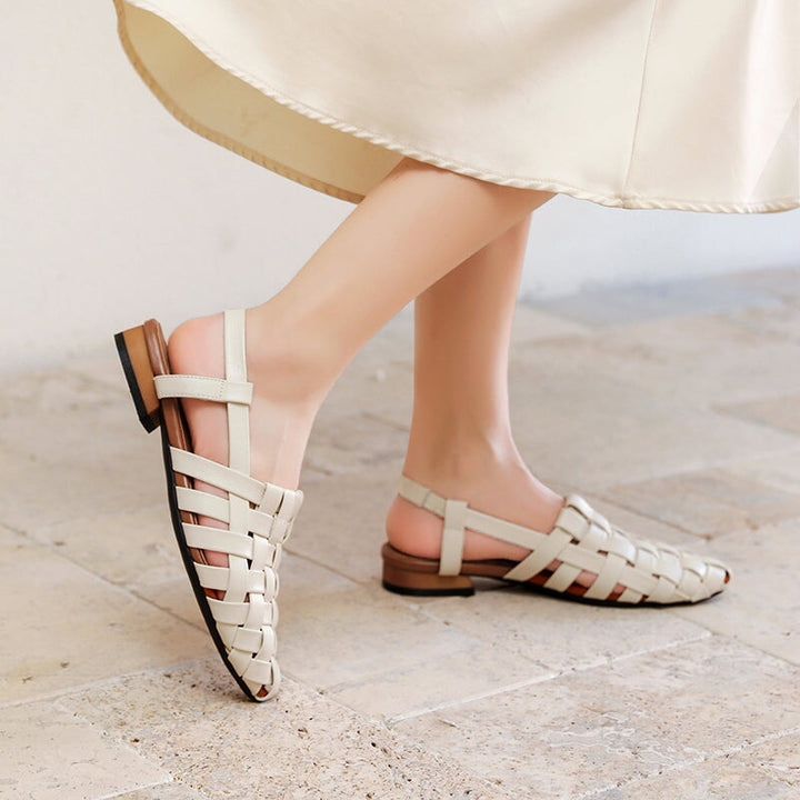  Sandals 