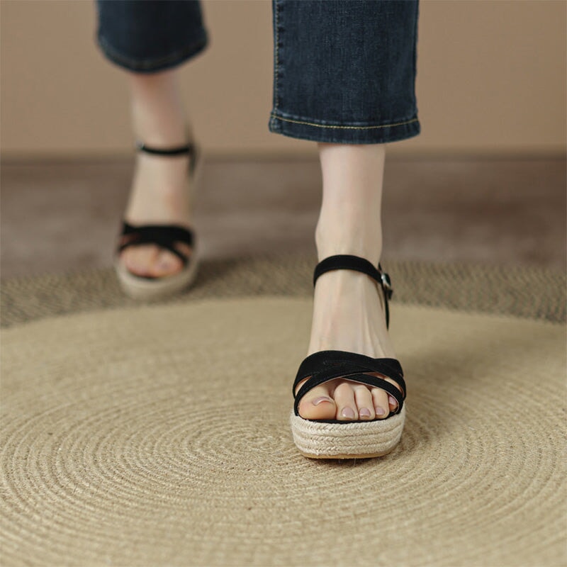  Sandals 
