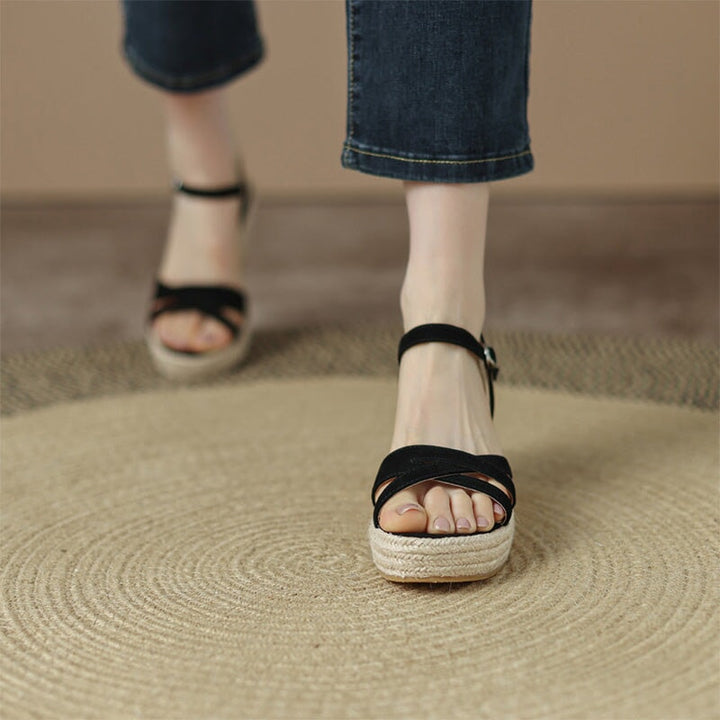  Sandals 
