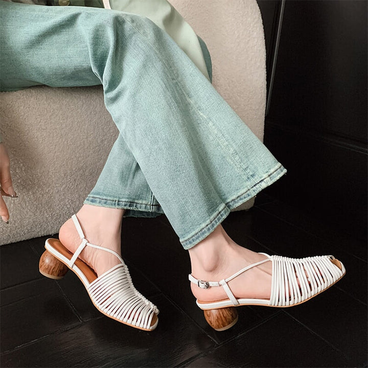  Sandals 