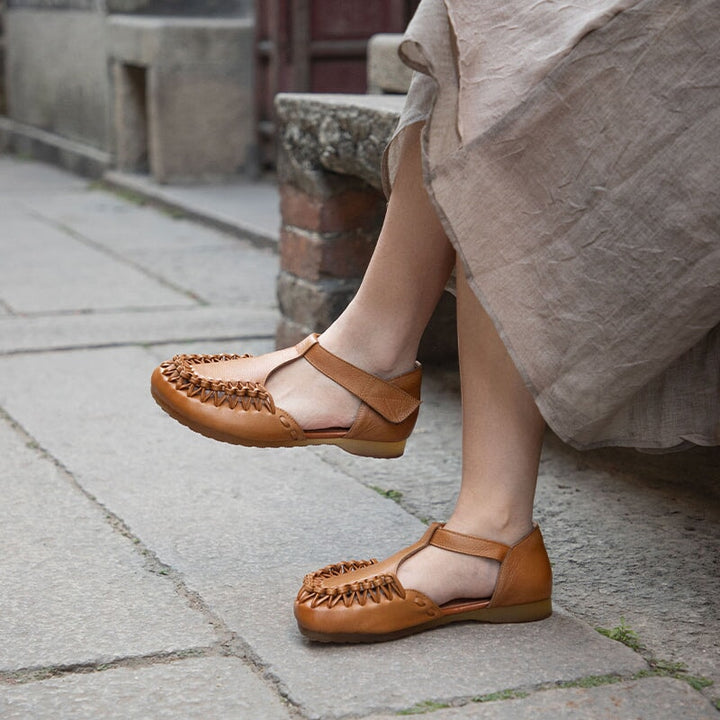  Sandals 