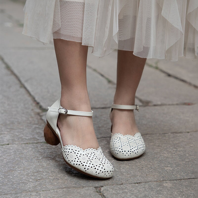  Sandals 