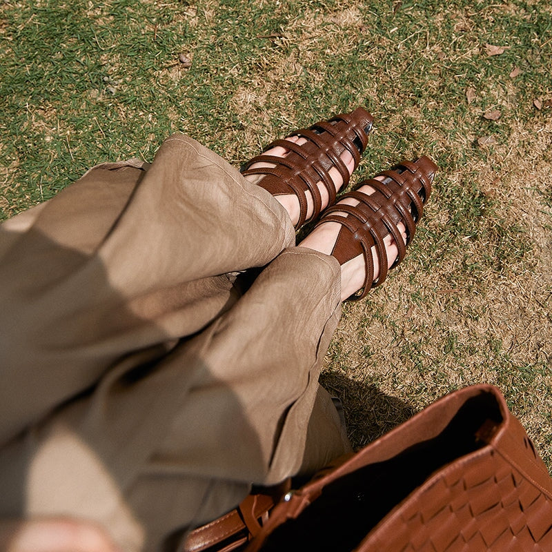  Sandals 