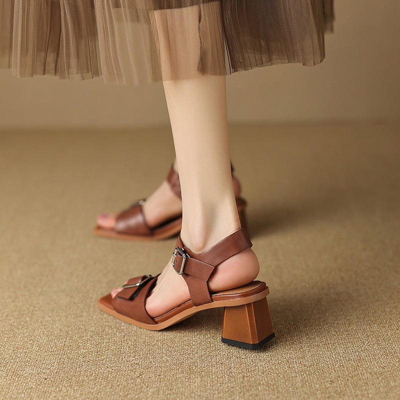  Sandals 