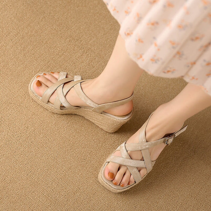  Sandals 