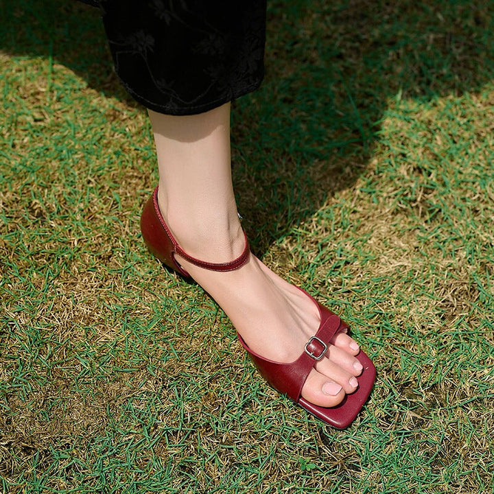  Sandals 
