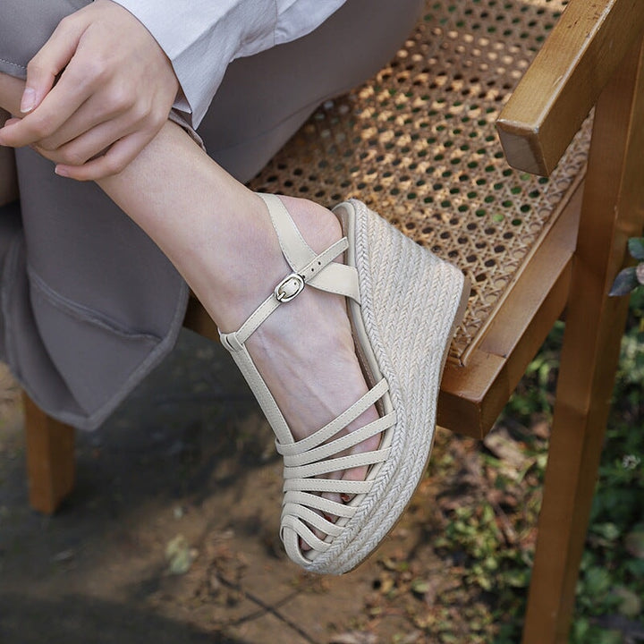 Sandals 
