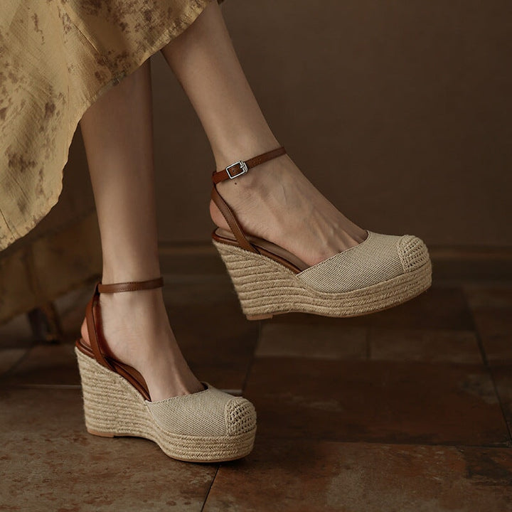  Sandals 