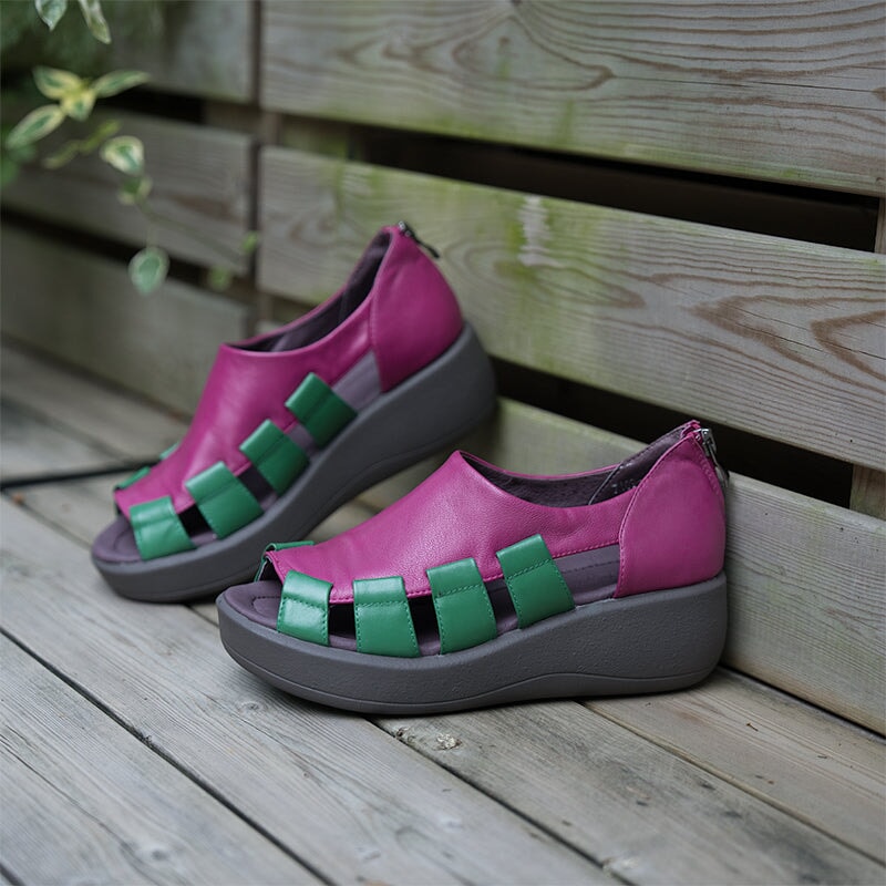  Sandals 
