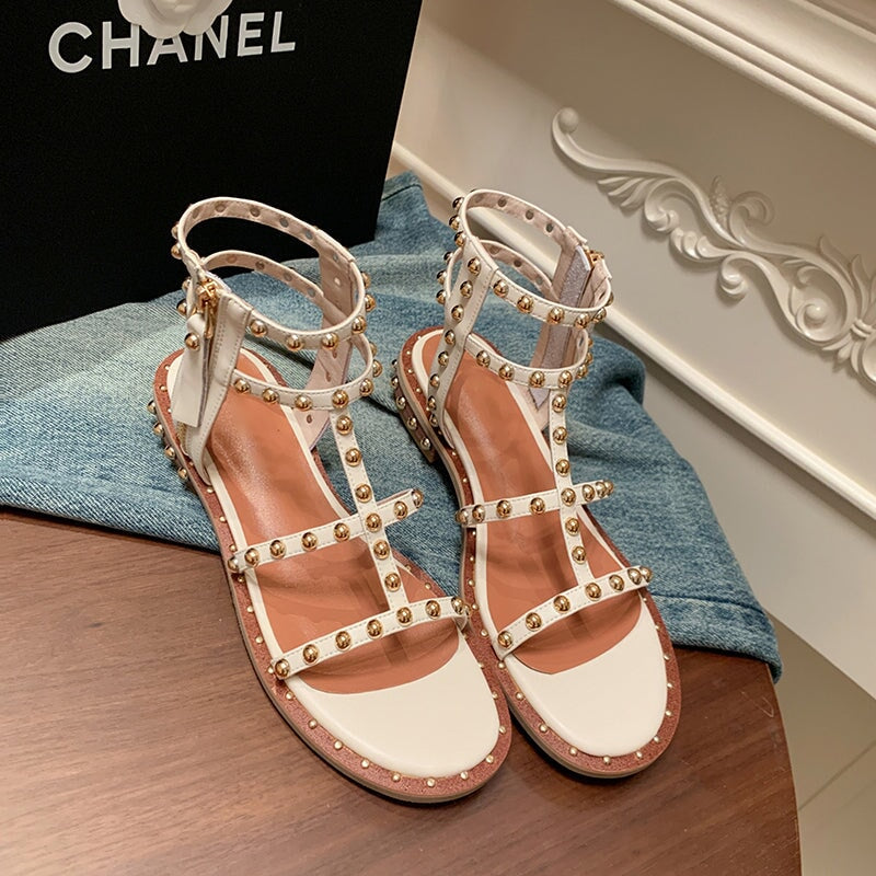  Sandals 