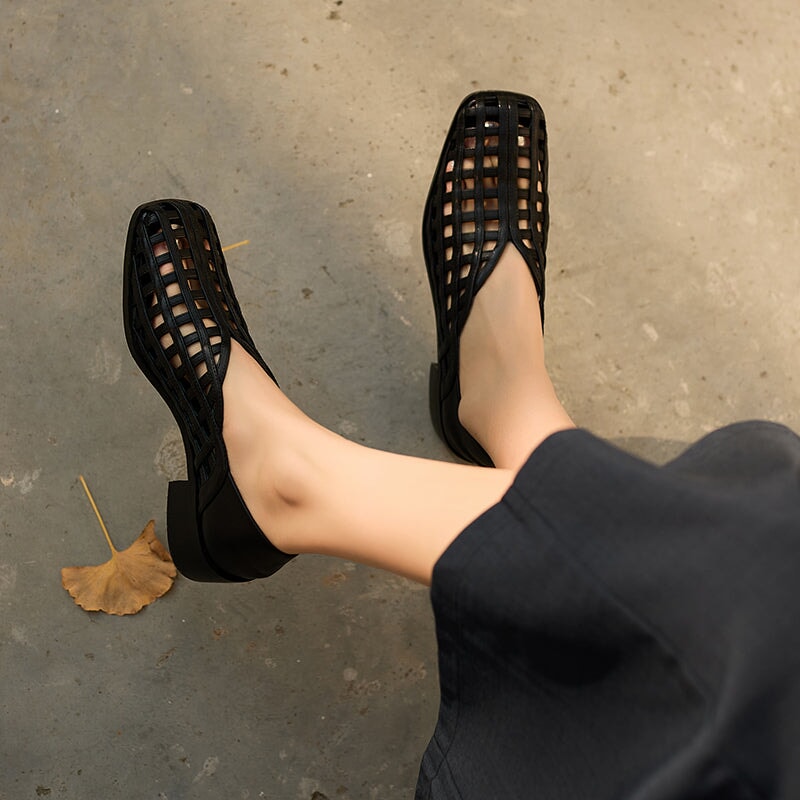  Sandals 