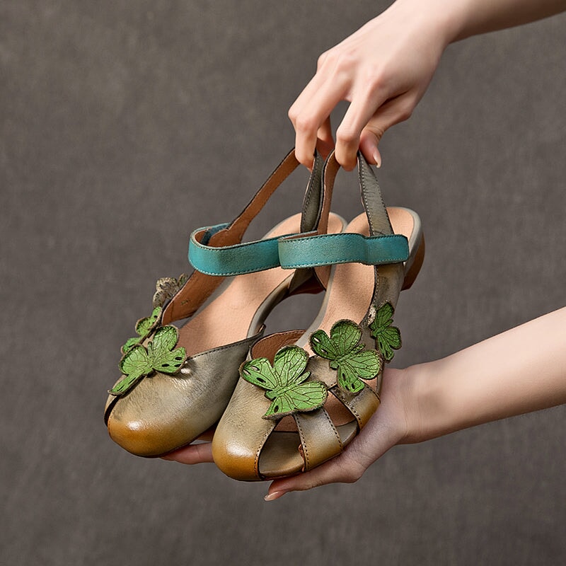  Sandals 