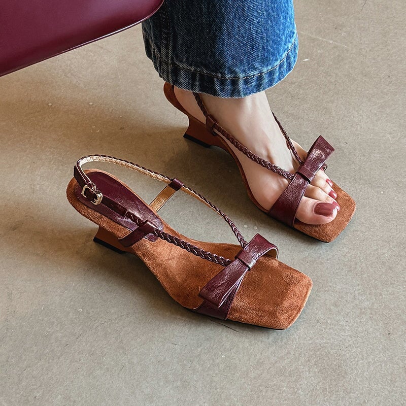  Sandals 