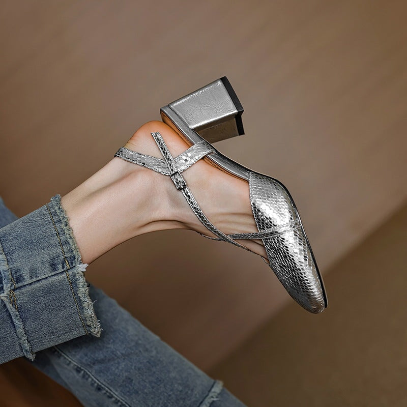  Sandals 