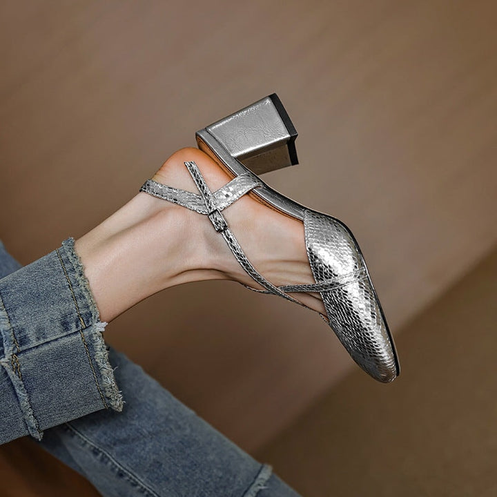  Sandals 