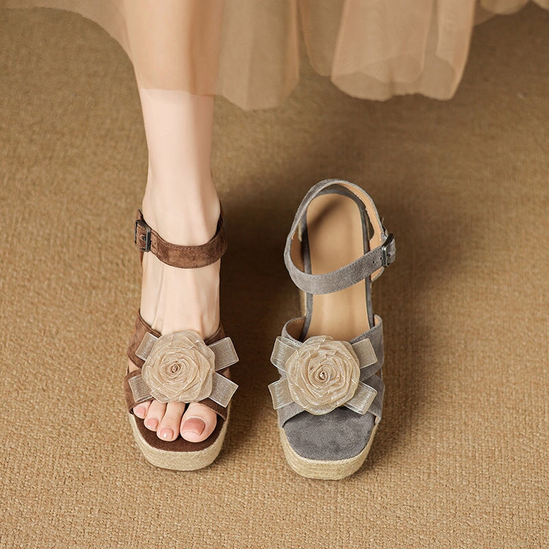  Sandals 