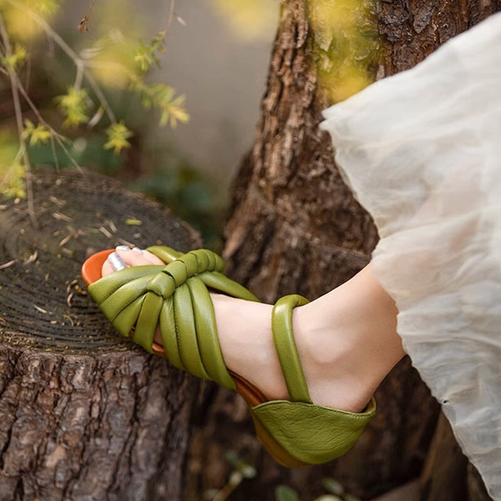  Sandals 