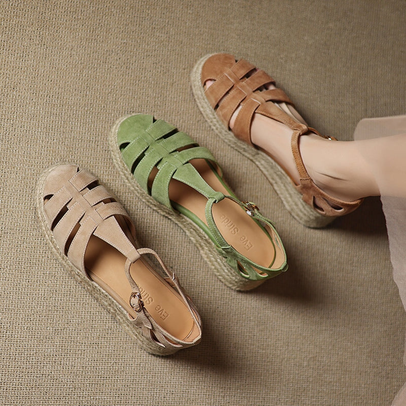  Sandals 