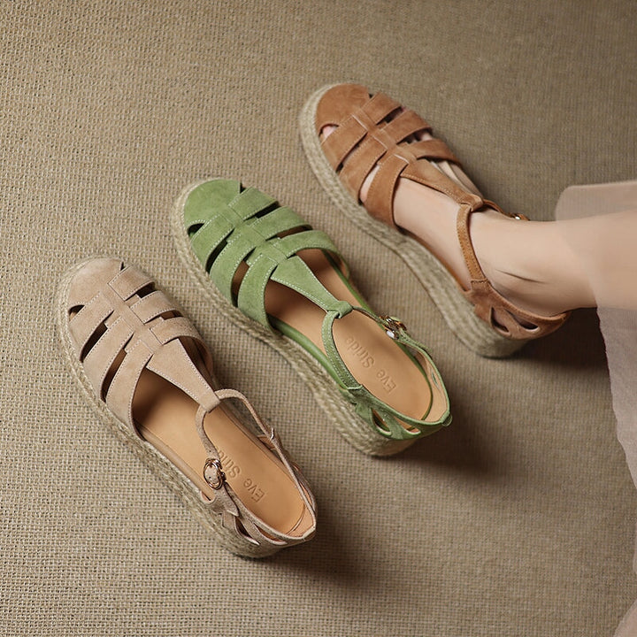 Sandals 