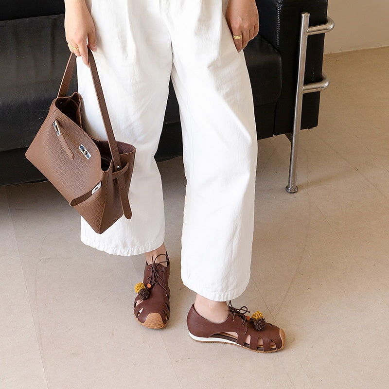  Sandals 