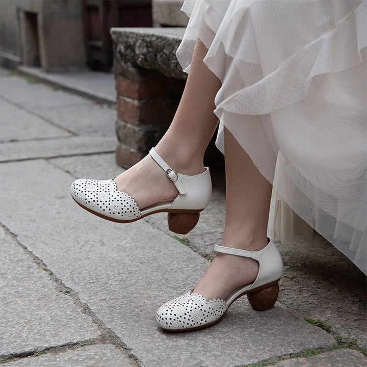  Sandals 