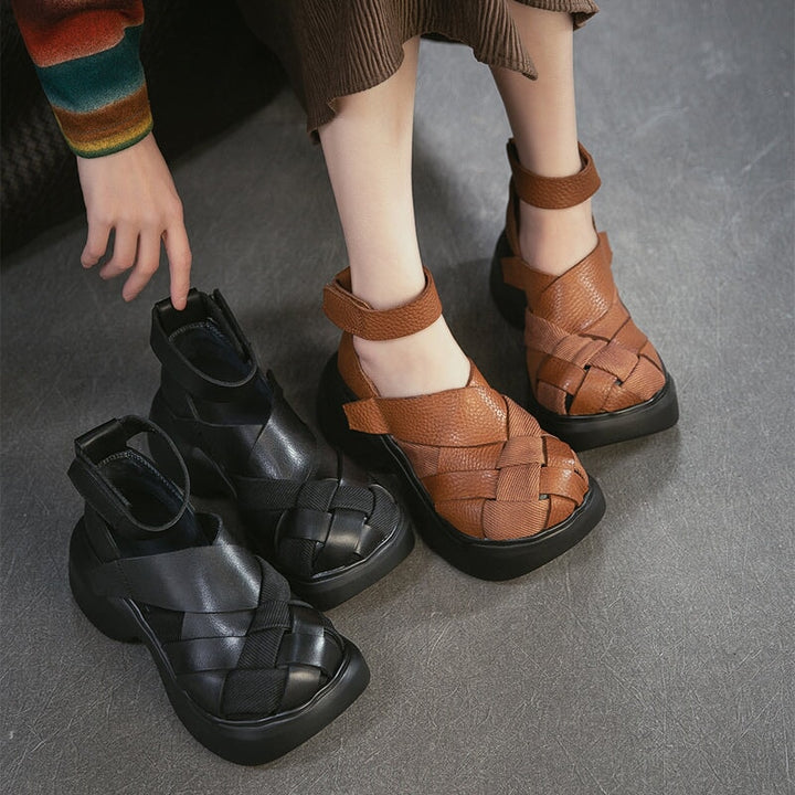  Sandals 
