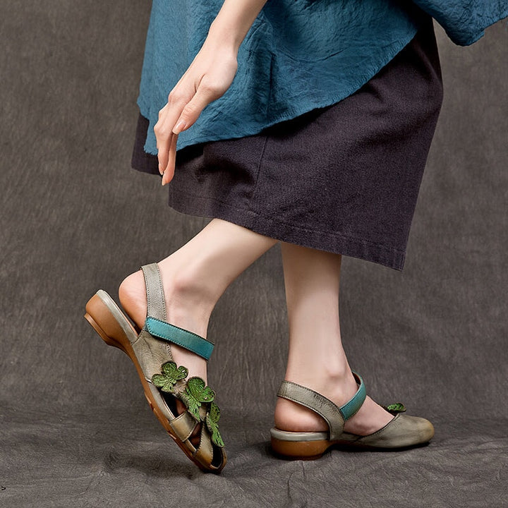  Sandals 