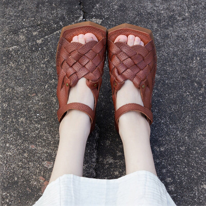  Sandals 
