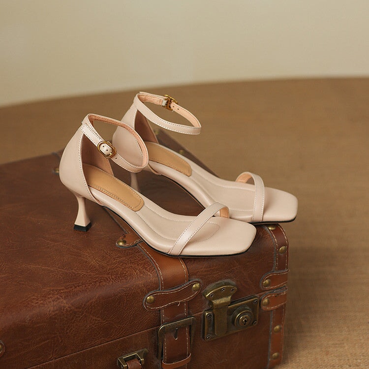  Sandals 