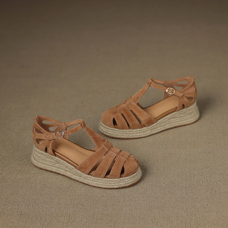  Sandals 