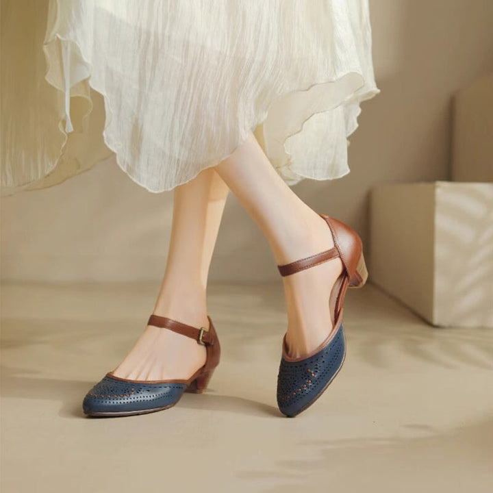  Sandals 