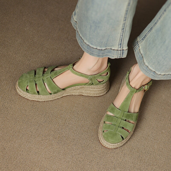  Sandals 