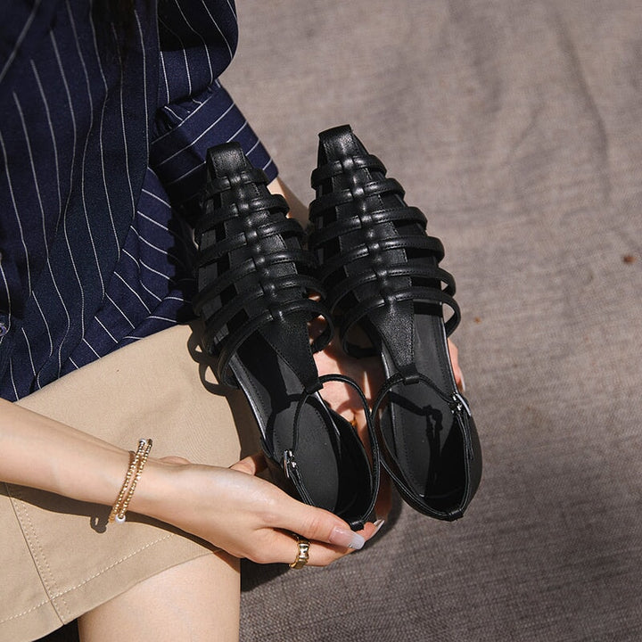 Sandals 