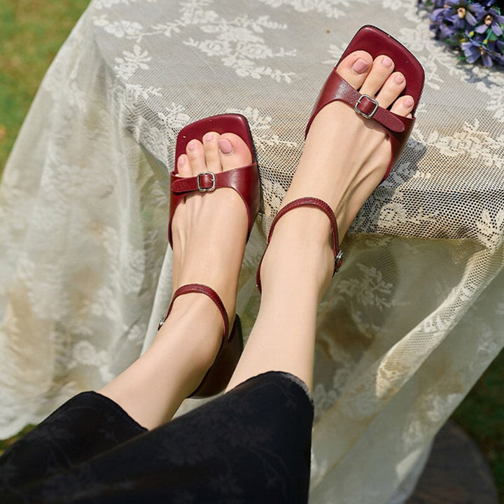  Sandals 