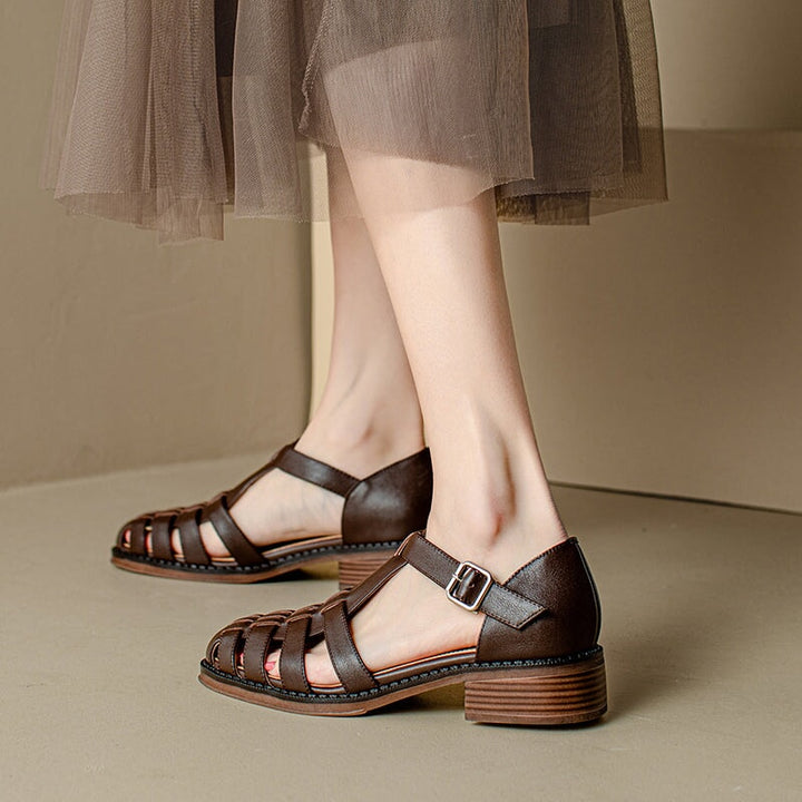  Sandals 