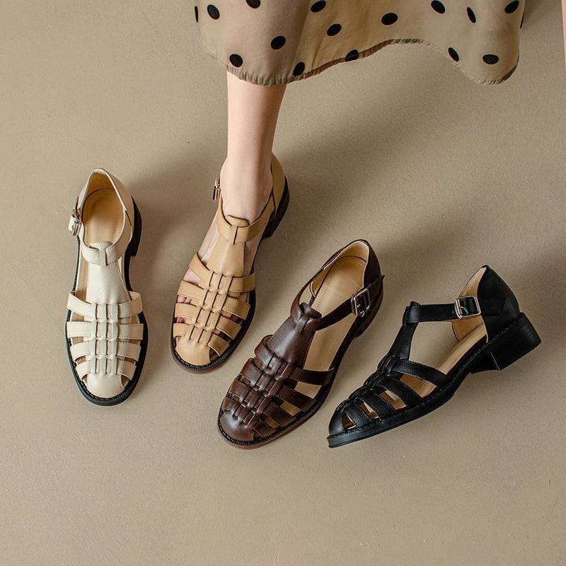  Sandals 