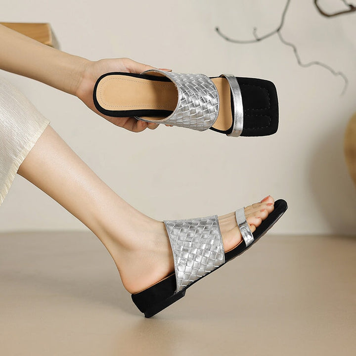  Slippers 