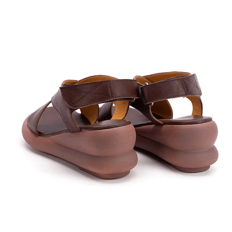 Sandales à talon compensé en cuir kaki/café, plateformes à lanières en X
