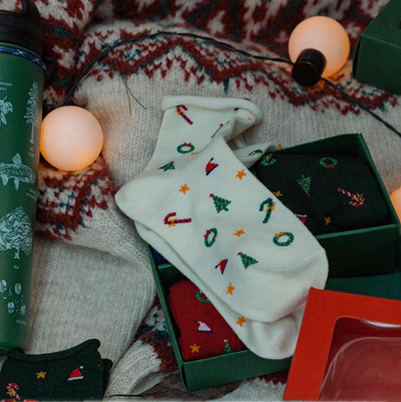 Chaussettes en coton rétro arbre de Noël, longueur mollet, série de cadeaux mignons, 4 paires