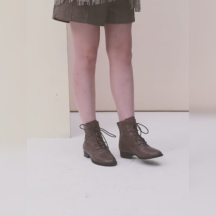 Bottes courtes à lacets rétro pour femmes en cuir pleine fleur en noir/marron