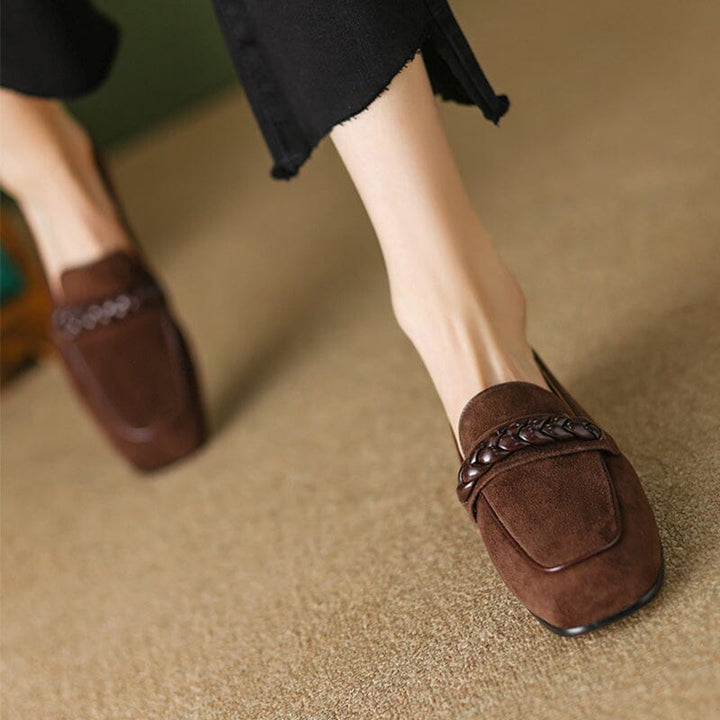  Loafers 